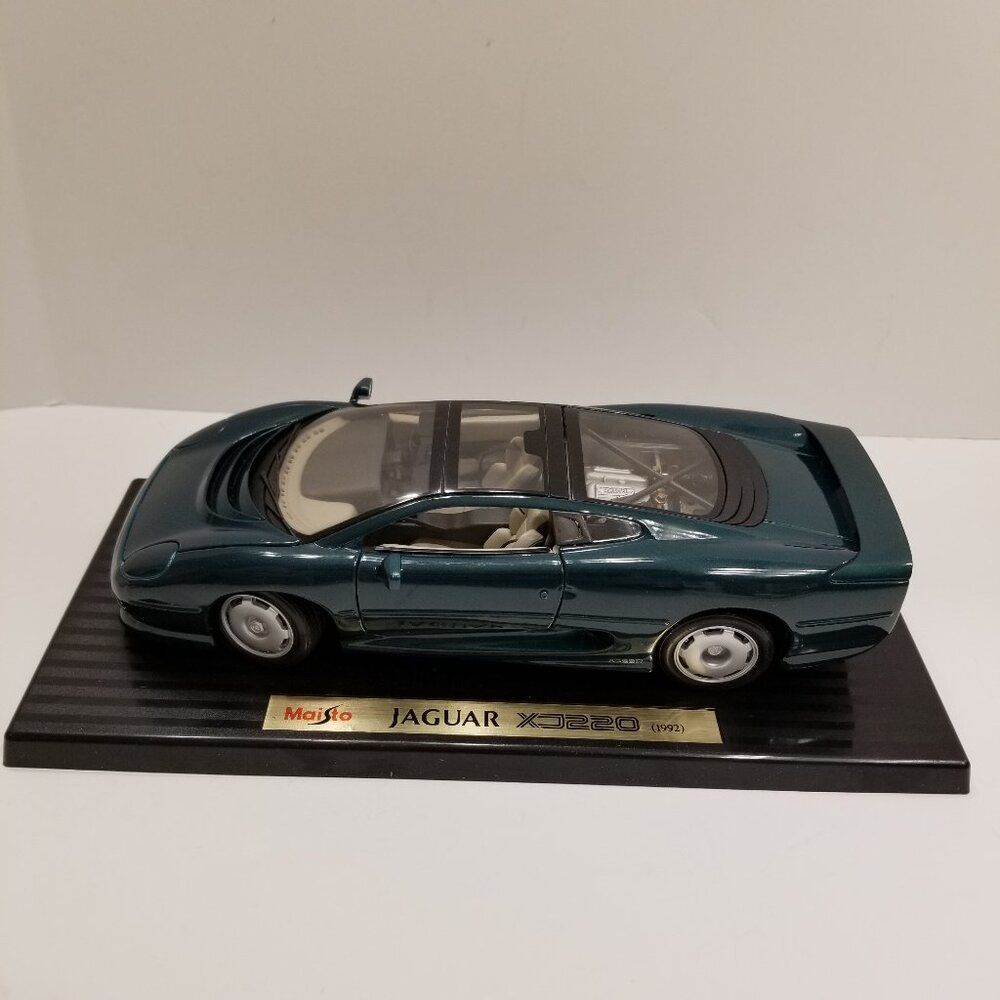 🚗1992 Jaguar XJ220 Maisto Green Rare Vintage Collectible Car Model